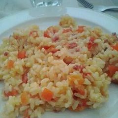 A picture of Delicious cheesey rice.