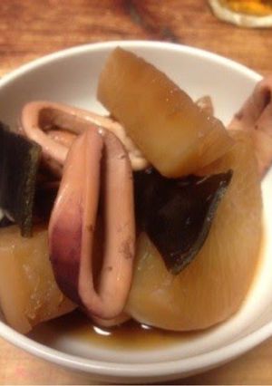 A picture of Pressure Cooker • Soft-Simmered Squid and Daikon Radish.