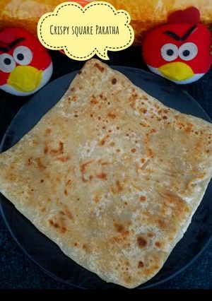 A picture of Crispy square paratha.