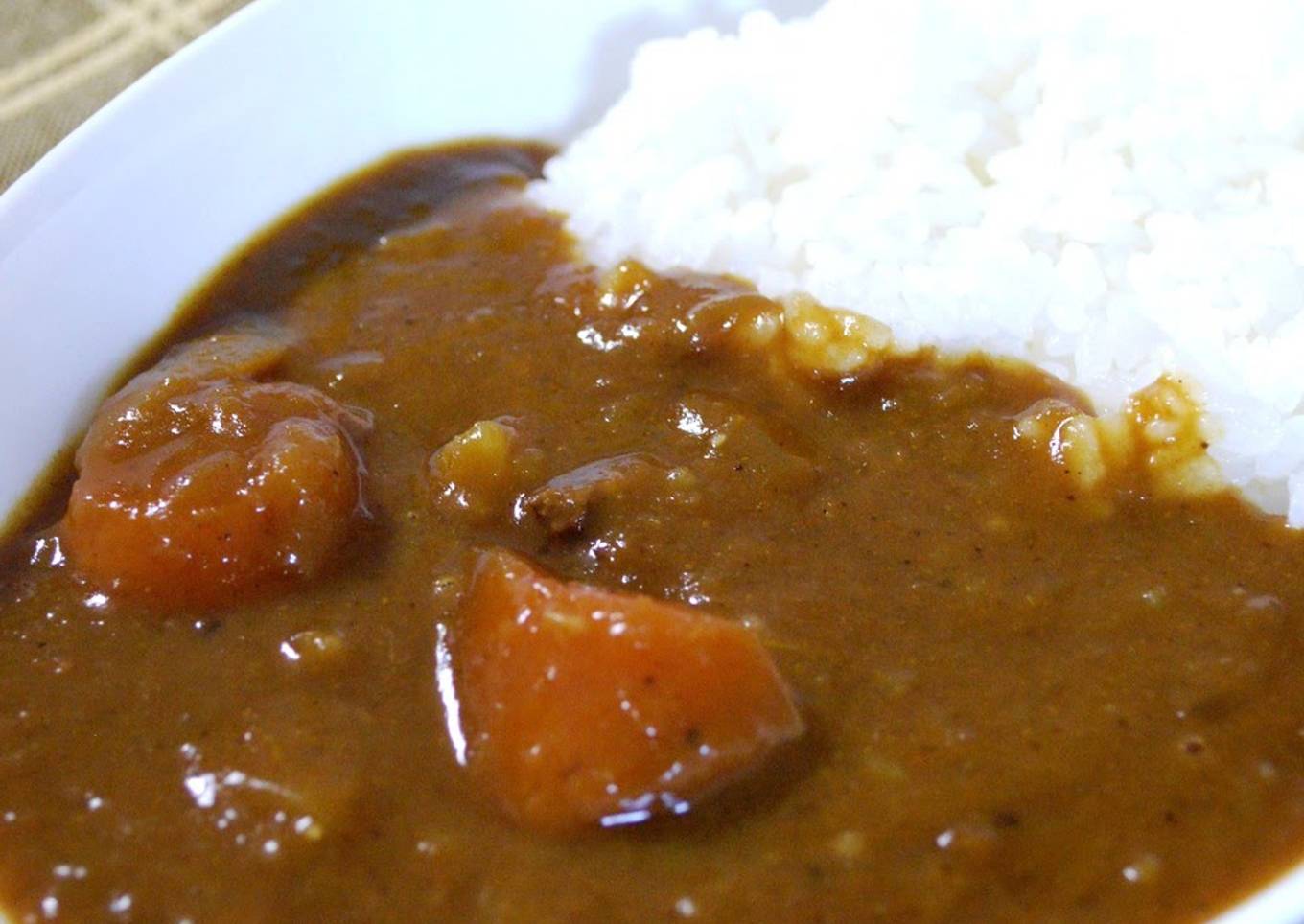 Freshly cooked vegetables! Special curry in pressure cooker
