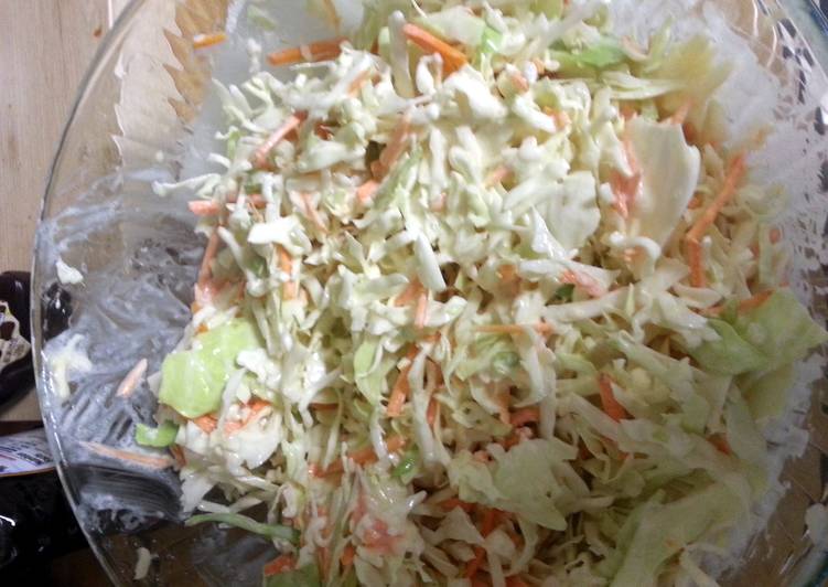 How to Prepare Quick Coleslaw