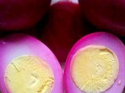 A picture of pickled eggs