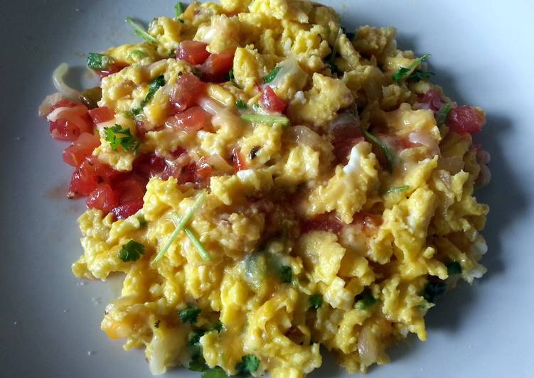 Recipe: Yummy Southwest Scrambled Eggs