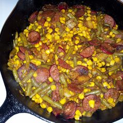 A picture of Link Sausage Whole Meal Dish.