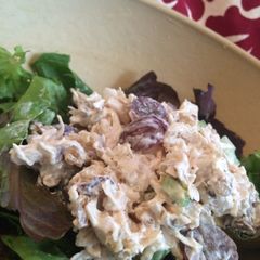 A picture of LOW CARB | Walnut & Grape Chicken Salad.