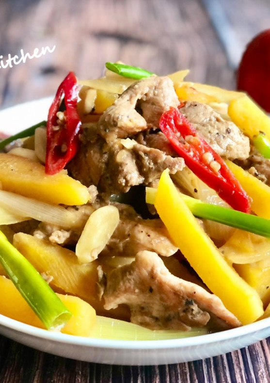 蔥爆豬肉炒地瓜 / 簡單家常菜 的食譜成品照片