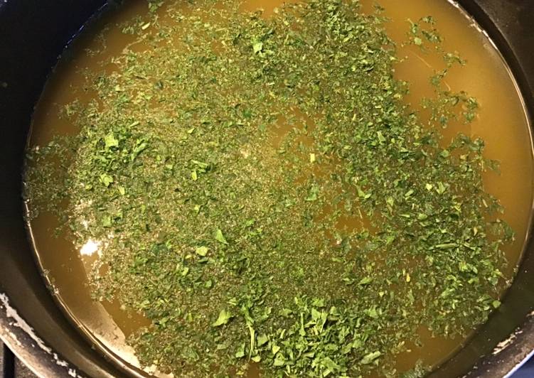 Comment Cuisiner Soupe moulinée de carottes tomates et champignons au persil