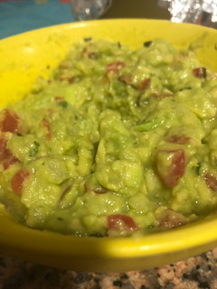 Una foto de 344. Guacamole tradicional mexicano (salsa)