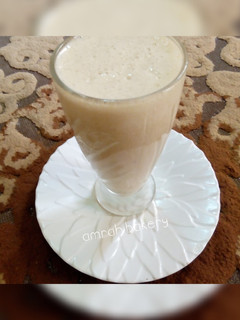 A picture of Banana smoothie.