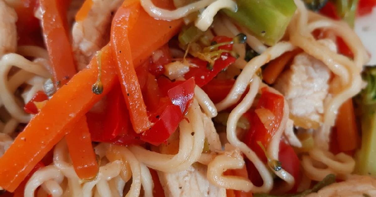 Chinesische Bratnudeln mit Gemüse Rezept von Manni Born - Cookpad