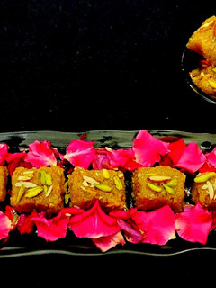 લીલા નાળિયેર નો ટોપરા પાક (Lila Nariyal Topra Paak Recipe In Gujarati) રેસીપી મુખ્ય ફોટો