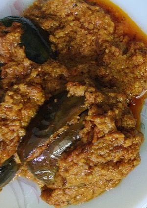 मूंगफली और तिल के भरवां बैंगन (moongfali aur til ke bharwa baingan recipe in Hindi) रेसिपी मुख्य फोटो