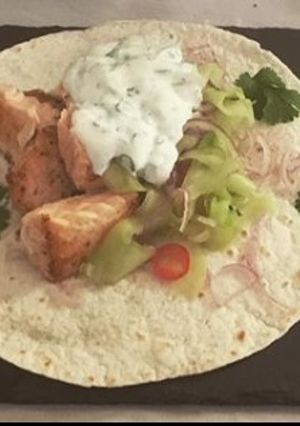 Foto de Wraps de salmão com molho de iogurte