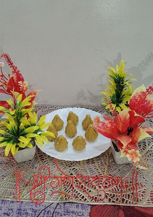 A picture of Roasted chana Modak.
