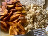 Fried plantains, scrambled eggs & bread 🍞