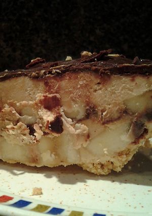 A picture of Frozen peanut butter banana pie.