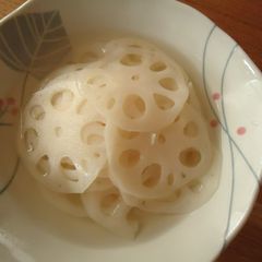A picture of Crispy Pickled Lotus Root.