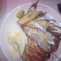 A picture of Shrimp and garlic sauce.