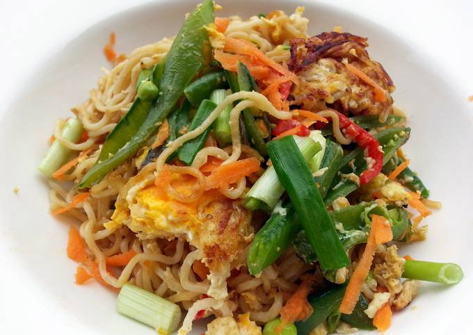 Recipe of Homemade Fried Ramen With Eggs