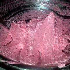 A picture of MOMI CREAMY ICING.