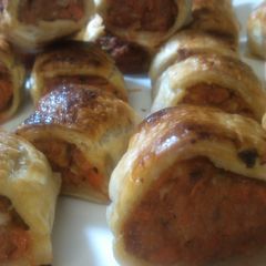 A picture of Heidi's Mini Aussie Sausage Rolls.