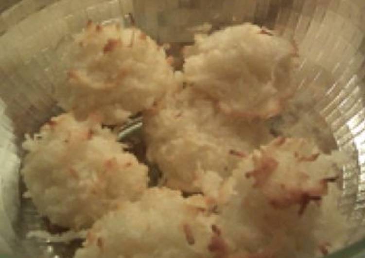 Easiest Way to Make Quick Coconut Macaroons