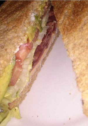 A picture of Turkey Bacon BLT.