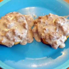 A picture of taisen's easy sausage gray with biscuits.