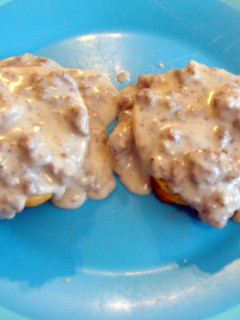 A picture of taisen's easy sausage gray with biscuits.