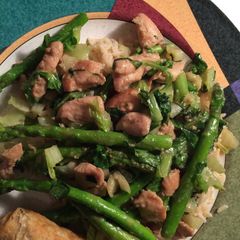 A picture of Chicken And Asparagus Stirfry.