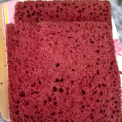 A picture of Red velvet cake sponge.
