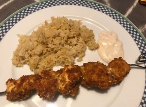 Una foto de Pinchitos de pollo con especias y kikos😋