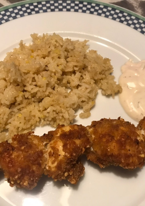 Una foto de Pinchitos de pollo con especias y kikos😋