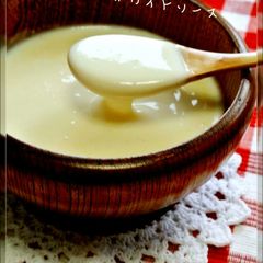 A picture of Hot Milk Béchamel Sauce with Mochi Cakes.