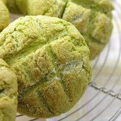 A picture of Pancake Mix Matcha Melon Bread.