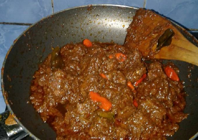 Langkah Mudah untuk Menyiapkan Rendang Daging Simple, Lezat