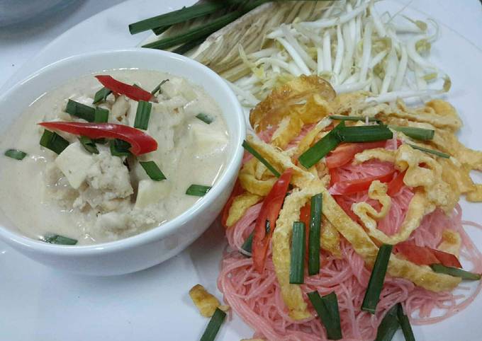 Step-by-Step Guide to Make Homemade Pink Rice Noodles / Pad Mee Kati