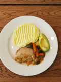 Stewed chicken thighs with mashed potatoes
