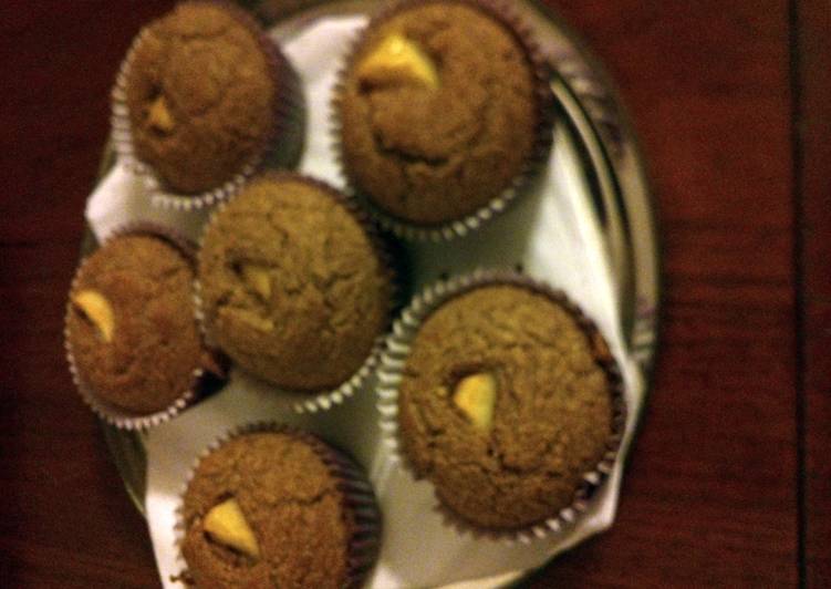 cinnamon-apple muffins