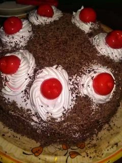 ব্ল্যাক ফরেস্ট কেক(black forest cake recipe in Bengali) রেসিপির প্রধান ছবি