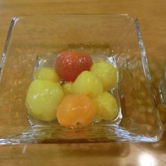 A picture of Honey-Marinated Cherry Tomatoes.