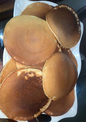 A picture of My Super Fluffy Plain Pancakes @senoreetarh.