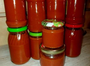 O poză a rețetei Ketchup de casă.