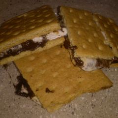 A picture of Simple Smores.