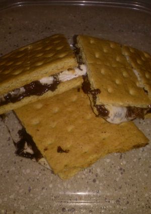 A picture of Simple Smores.