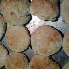 A picture of skunks buttermilk biscuits.