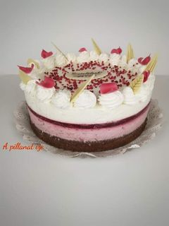 Málnás-vaníliás mascarpone torta laktózmentesen recept fotója