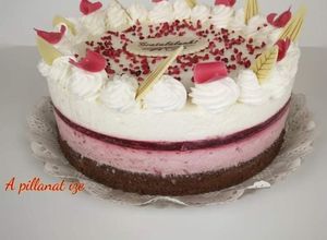 Málnás-vaníliás mascarpone torta laktózmentesen recept fotója