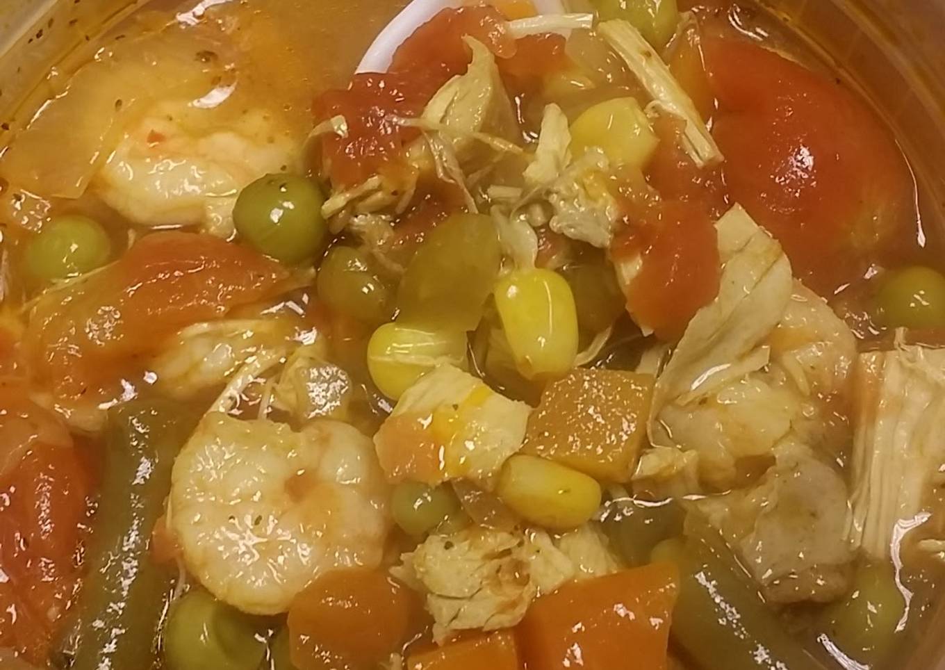 Vegetables with chicken and shrimp