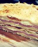 Torta de jamón, queso lover y queso camembert